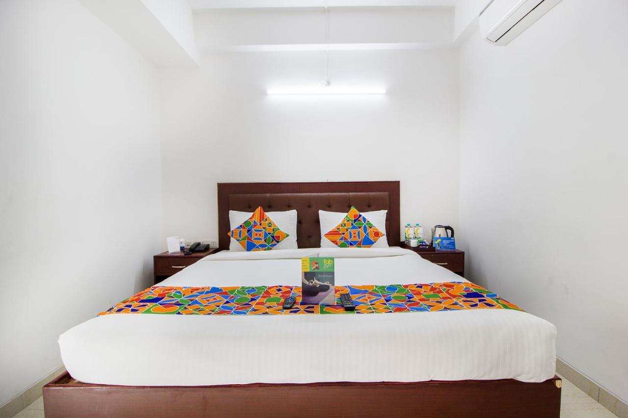Fabhotel Limestone Suites - 750M From Yashoda Hospitals, Somajiguda Haidarábád Kültér fotó