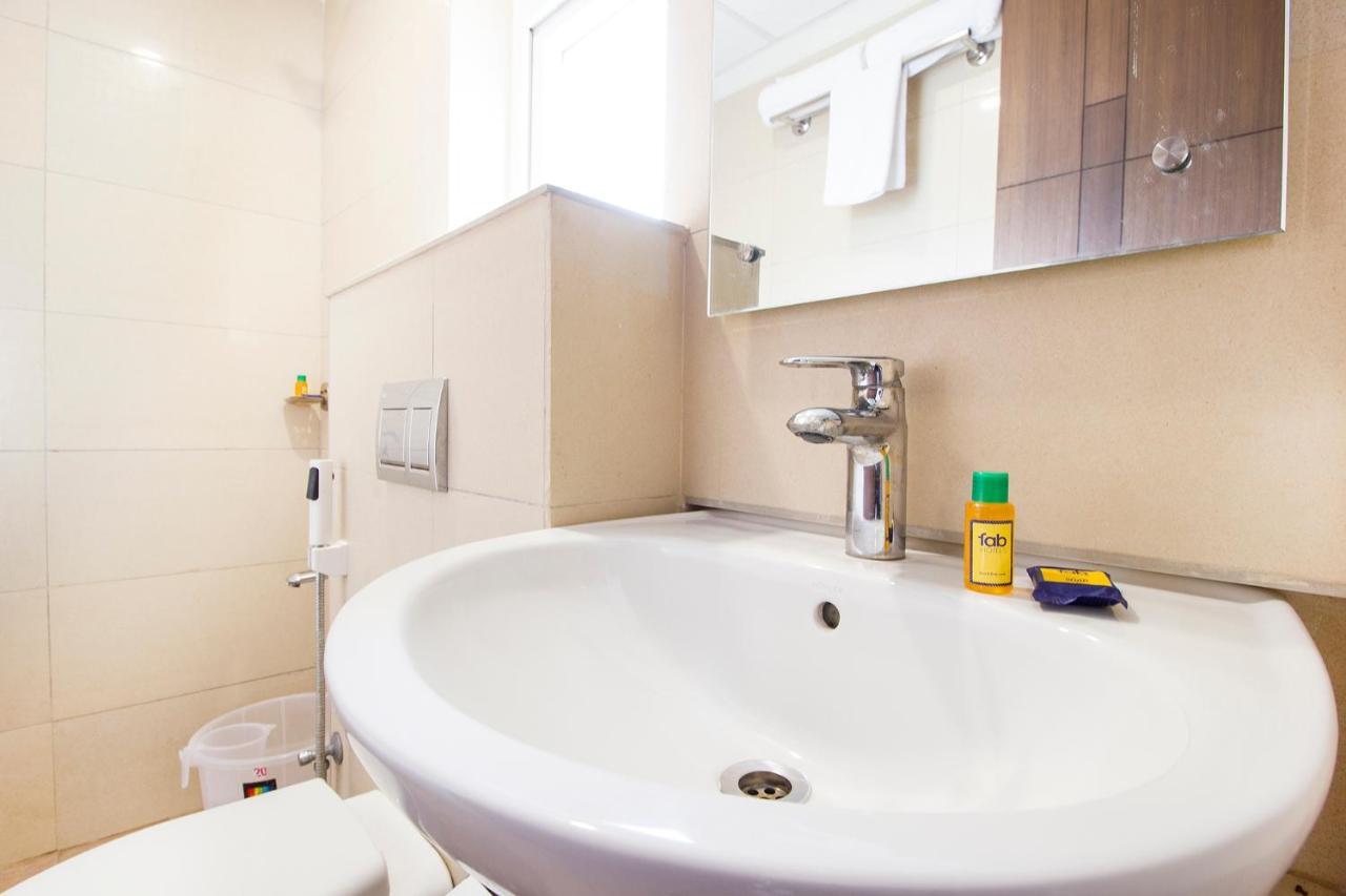 Fabhotel Limestone Suites - 750M From Yashoda Hospitals, Somajiguda Haidarábád Kültér fotó